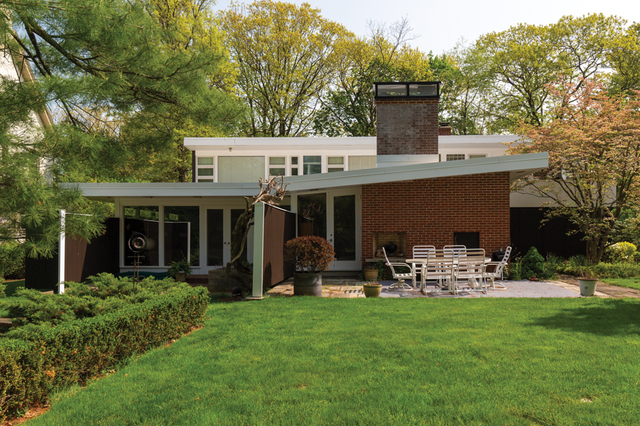 Contemporary photograph of rear of the Jaffee House