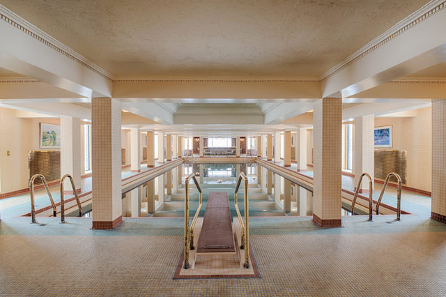 Contemporary photograph of swimming pool of Roundwood Manor, 3450 Roundwood Road