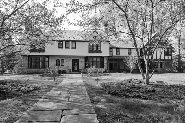 Contemporary photograph of 19300 Shaker Boulevard