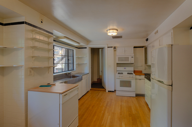 Contemporary photograph of kitchen of Van Sweringen Gatehouse, 17715 Shaker Boulevard