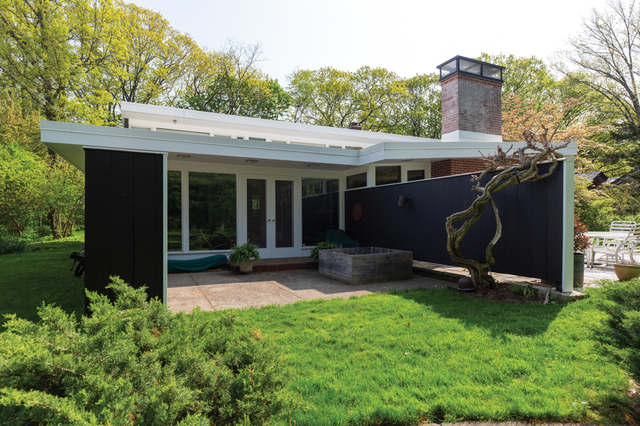 Detail of contemporary photograph of rear of the Jaffee House