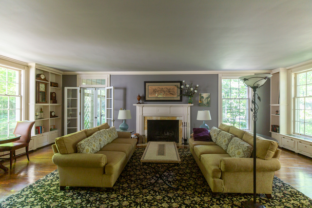 Contemporary photograph of living room of Lucretia Prentiss House