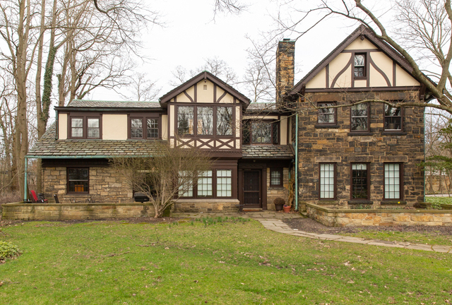 Contemporary photograph of front elevation of Van Sweringen Gatehouse, 17715 Shaker Boulevard