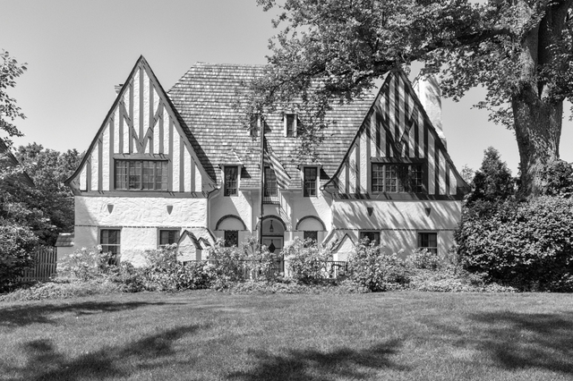 Contemporary photograph of 18513 Van Aken Boulevard