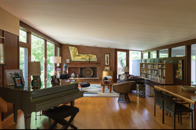 Contemporary photograph of living room at the Jaffee House