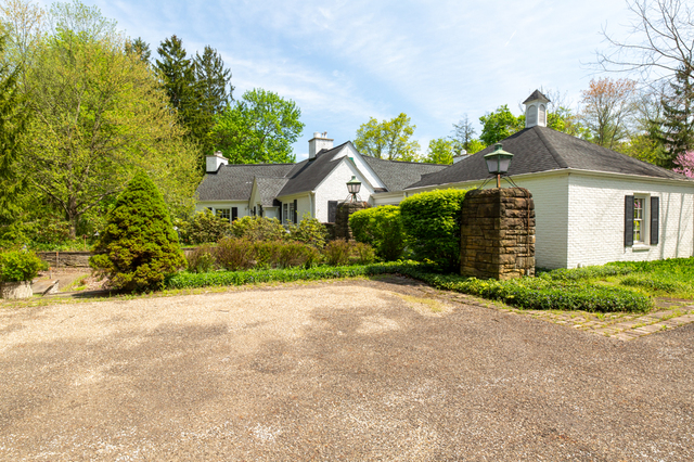 Contemporary photograph of original entrance to Daisy Hill Gatehouse and garden